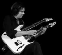 Paul Gilbert Doble guitarra - thumbnail